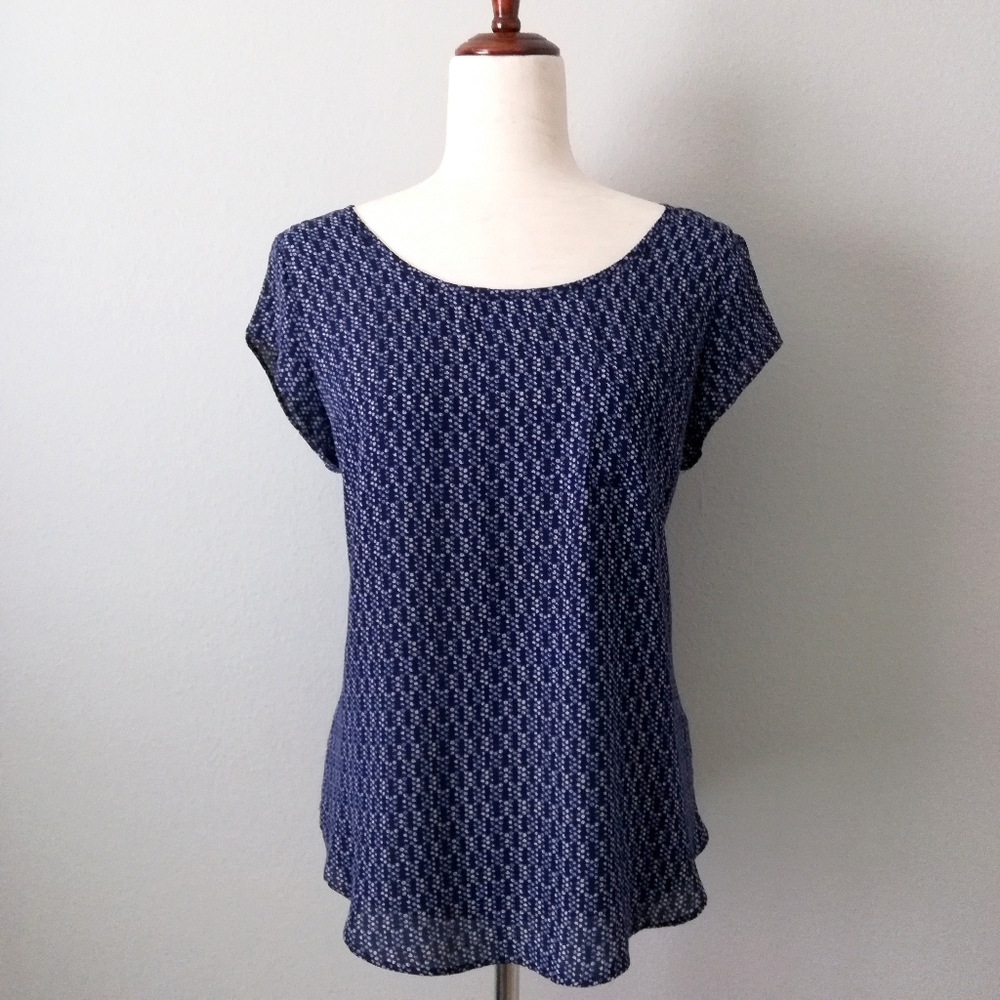 Premise Studio Navy & White Cap Sleeve Flowy Top, Size Medium